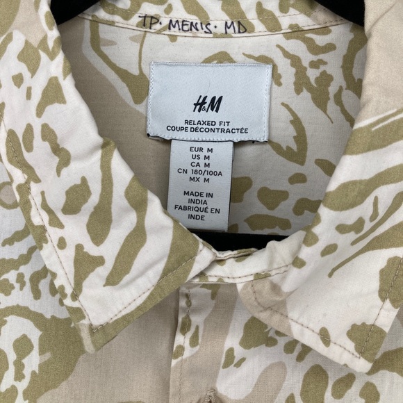 NWT - H&M relaxed fit short sleeve shirt - SIZE MD - Picture 8 of 11